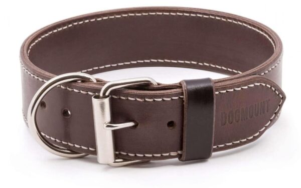 hnědý obojek pro psa