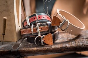 Ruční šití a zakázková výroba z kůže, kožené obojky a opasky ručně šité - e6ee8f6f8c633ea88c4e9385b