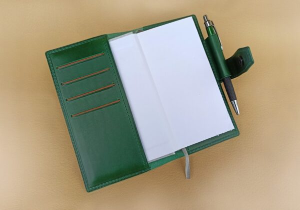 Kožený obal na týdenní diář - img 20220930 093538