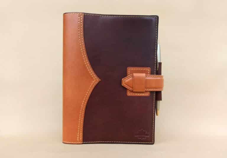 Luxusní kožený obal na diář